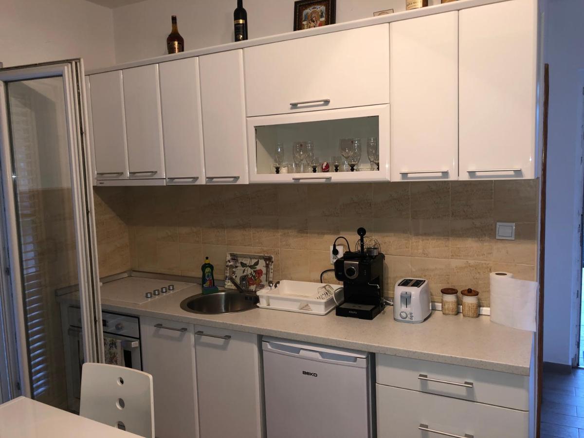Apartman Iskra Apartment Bijela Exterior foto