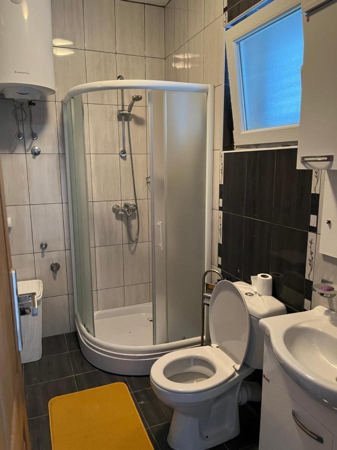 Apartman Iskra Apartment Bijela Exterior foto