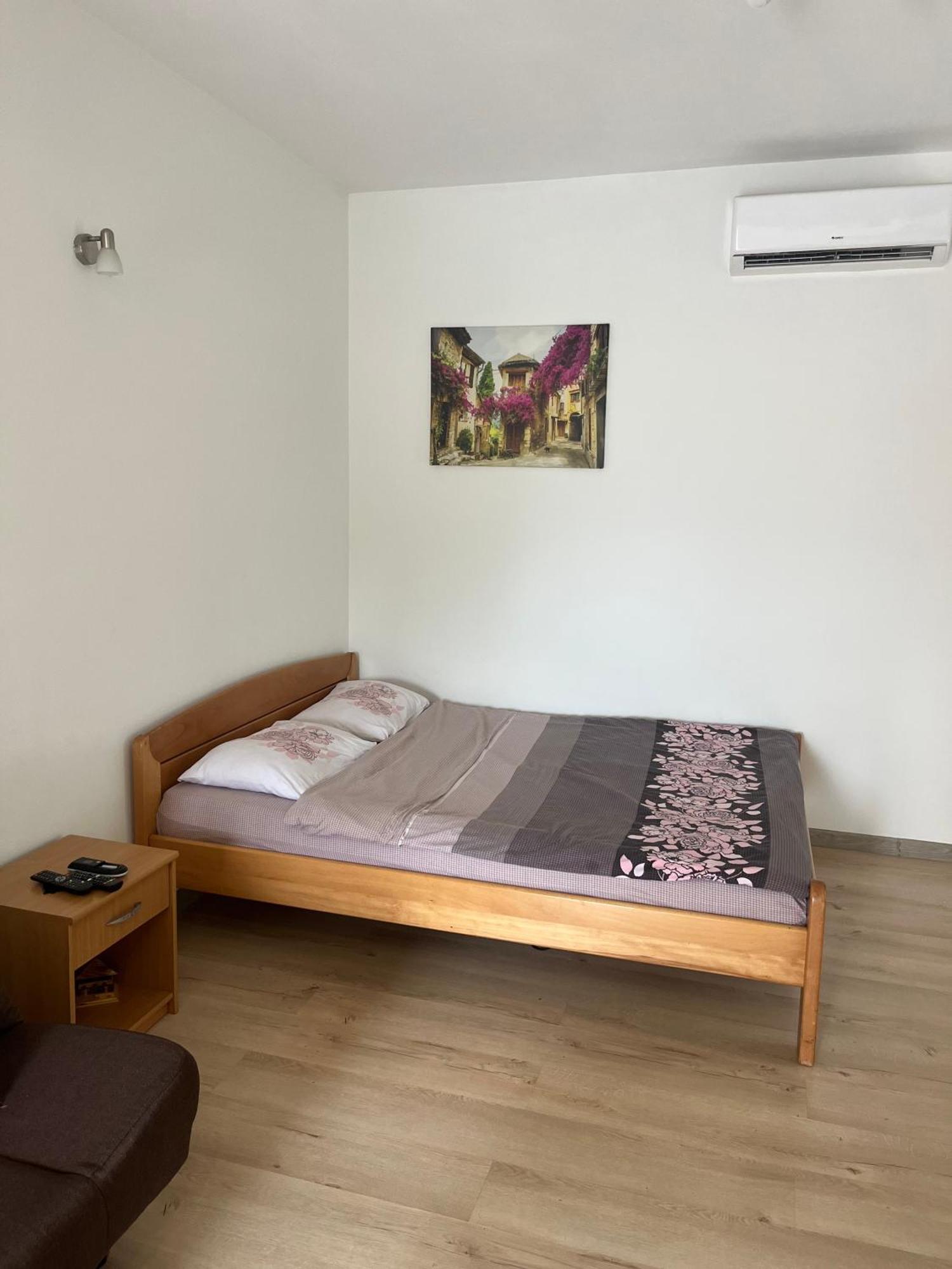 Apartman Iskra Apartment Bijela Exterior foto